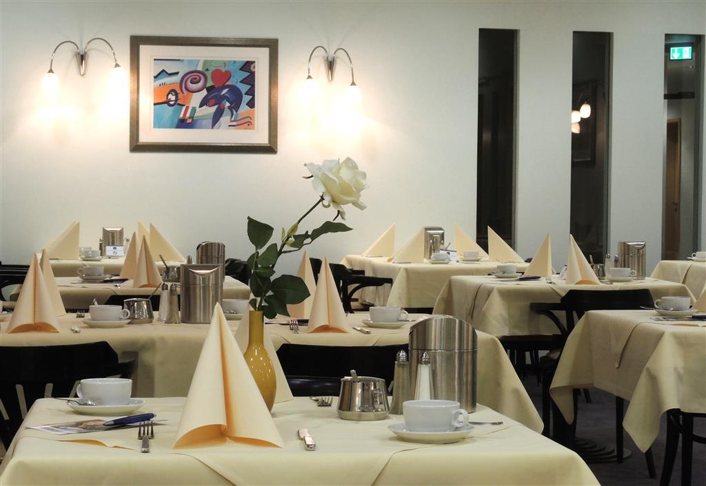 Best Western Hotel Im Forum Muelheim Mülheim an der Ruhr Restaurante foto